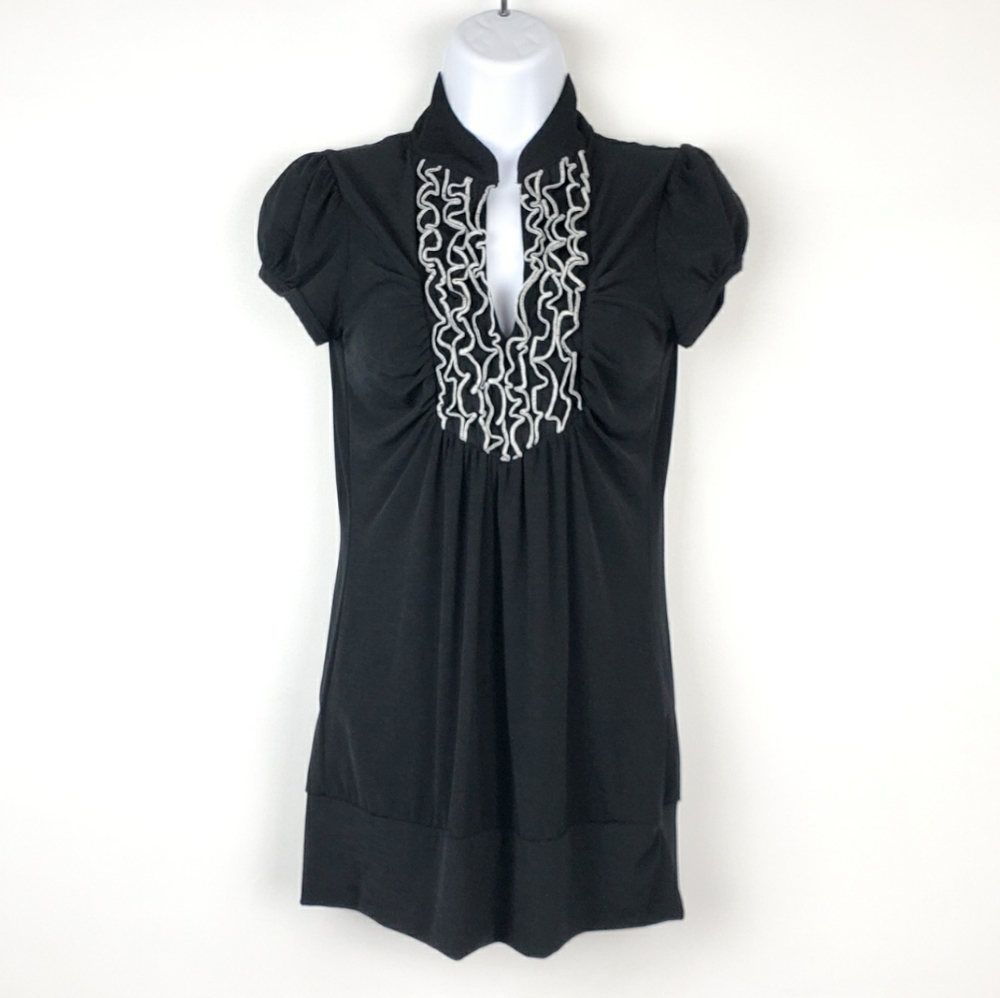 Free 2 Luv Black V-Neck w/White Tipped Ruffle L